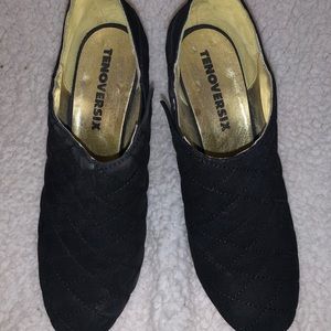 Women’s size 10 quilted bootie